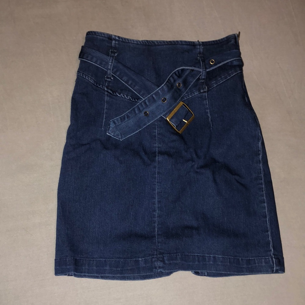 Free people dark denim skirt!!